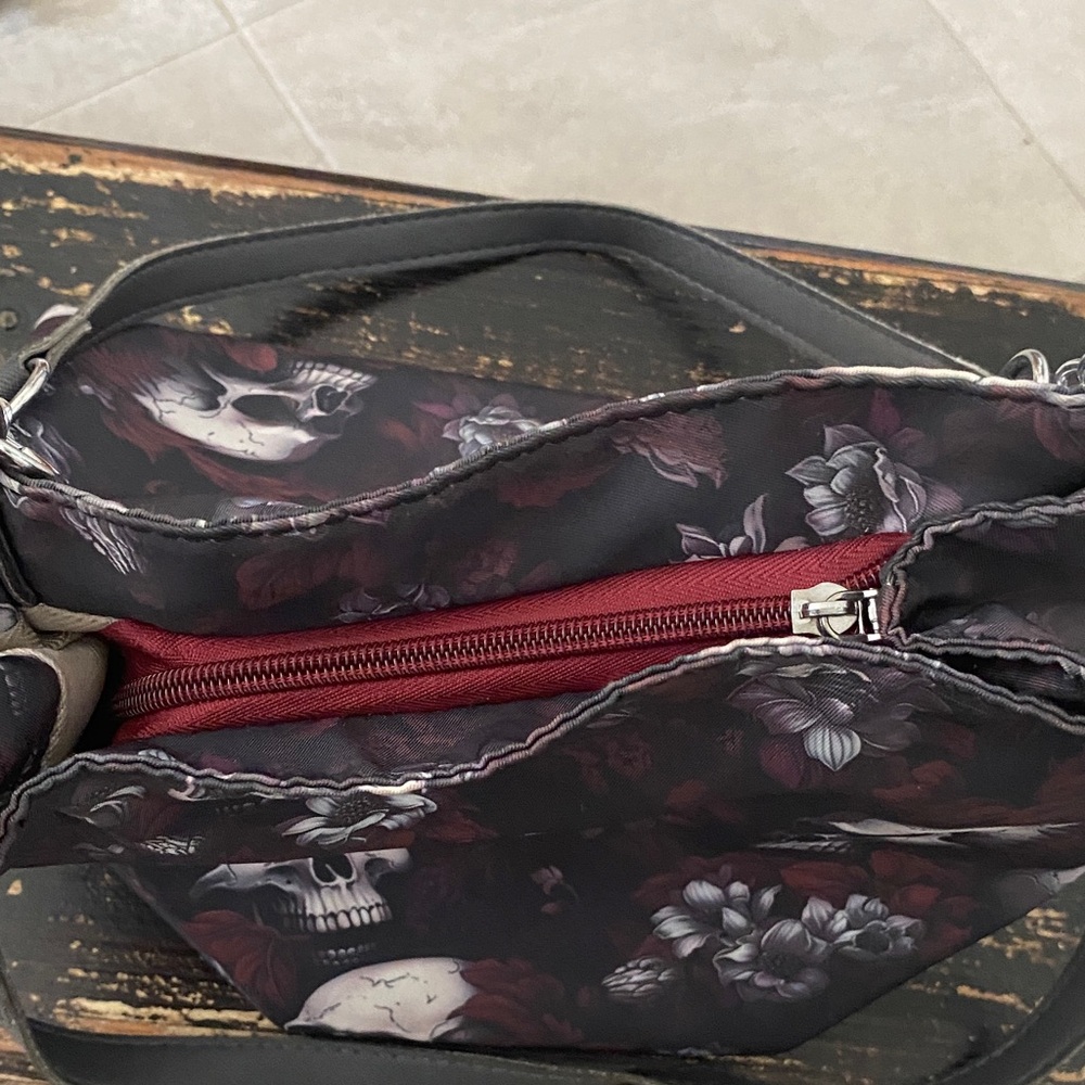 Skull and Floral Patterned hand Bag/purse - Picture 3 of 5